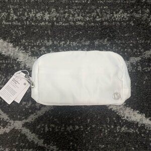 Lululemon Everywhere Belt Bag White